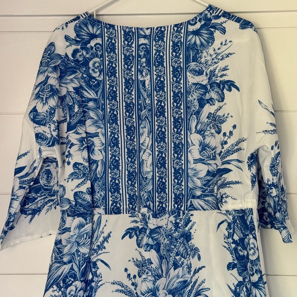 Elegant Blue and White Maxi Dress, Women’s M - Picture 5 of 6